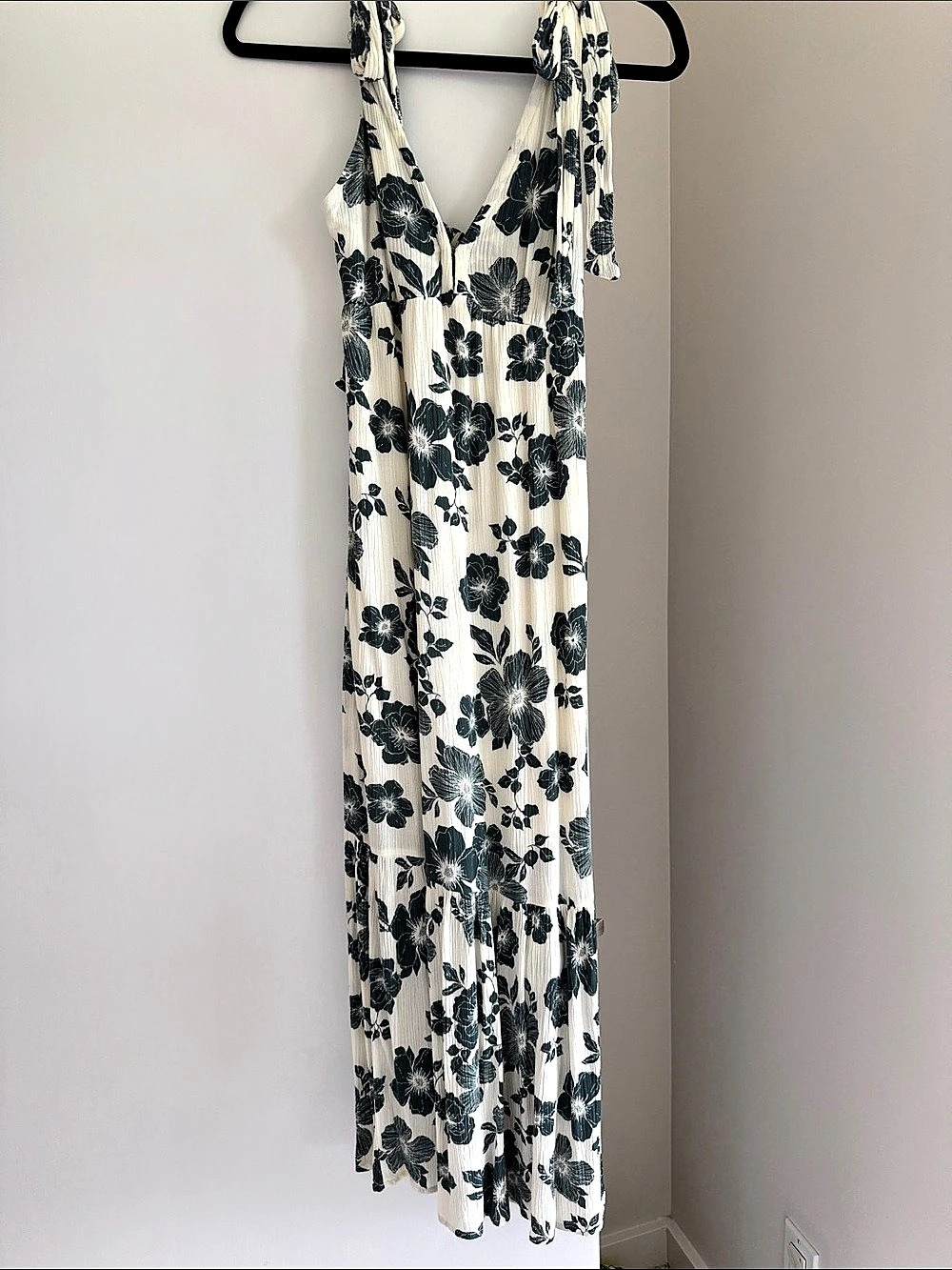 Abercrombie & Fitch Tie-Strap Tiered Maxi Dress Floral White & Green XS